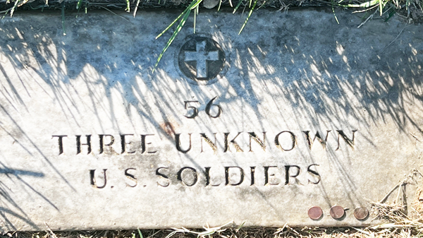 threee unknown Soldiers