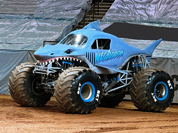 Megalodon Monster Truck