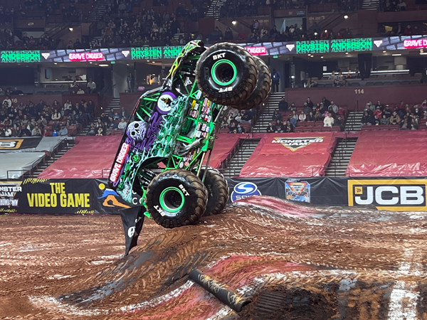 Krysten Anderson in Grave Digger