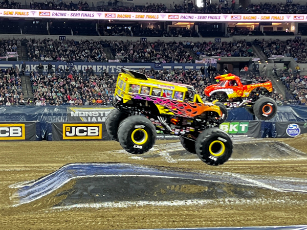 El Toro Loco vs. Classroom Crusher 