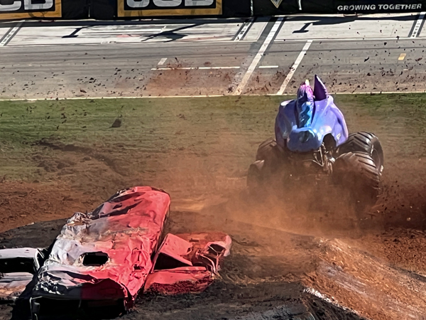 Sparkle Smash Monster Truck did Donuts