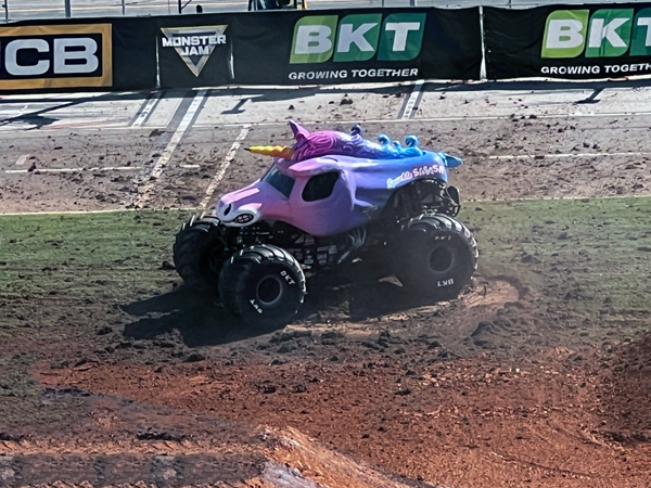 Sparkle Smash Monster Truck did Donuts
