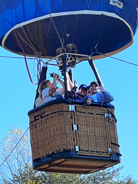 Kristen and Rachel in the hot air balloon