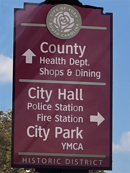 Hitoric District sign