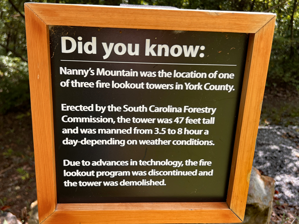 sign about Nann's Mountai