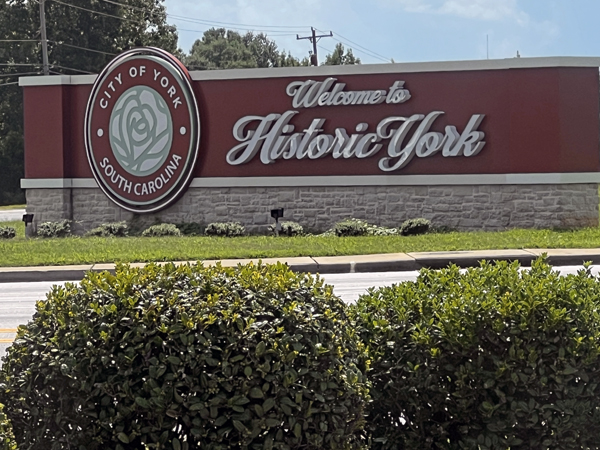 Welcome to Historic York sign
