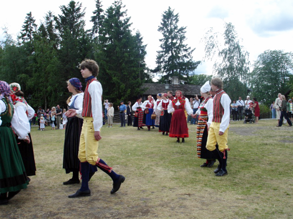 Swedish folk festival parade