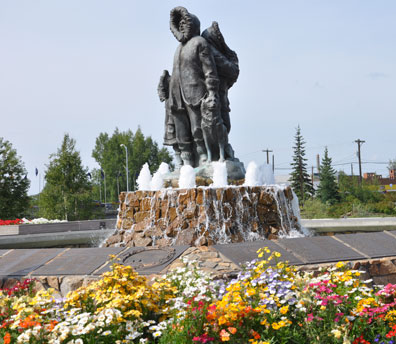 eskimo statue