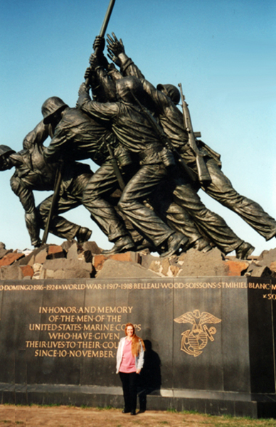 Karen in front of the IWO-JIMA Statue