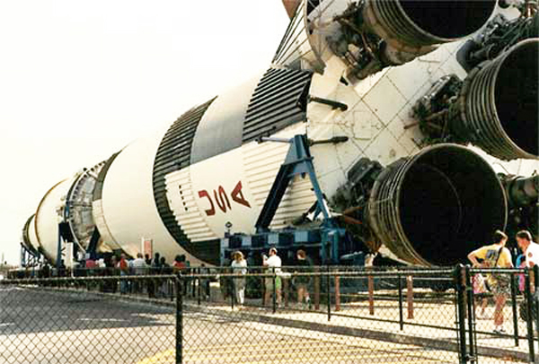 5 engines on the rocket