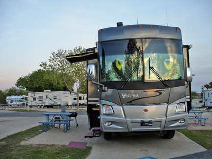 the RV motorhome of the two RV Gypsie