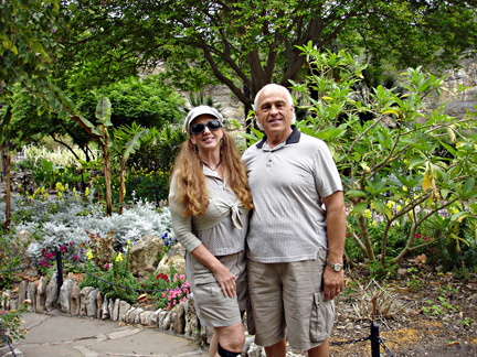 Karen & Lee Duquette at the gardens