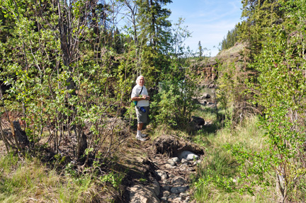 the trail to the rock 