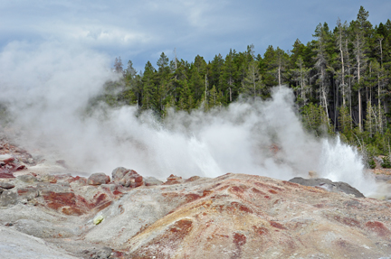 he world's tallest active geyser, Steamboat