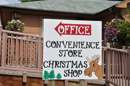 sign - christmas shop