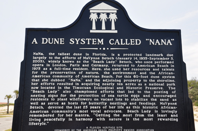 sign - NaNa - the tallest dune in Florida