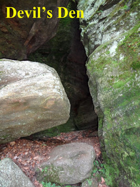 close-up photo of Devil's Den at Panama Rocks