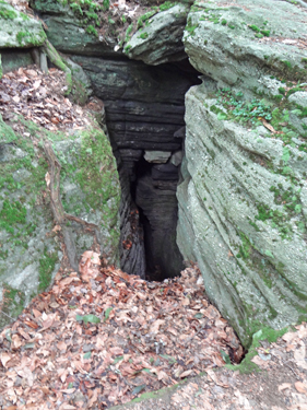 a deep crevice at Panama Rocks