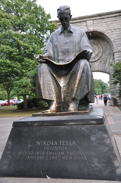 statue of Nikola Tesla