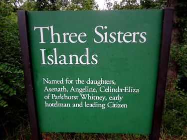 sign - Three Sisters islands