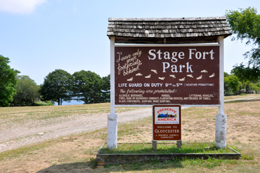 sign - Stage Fort Park