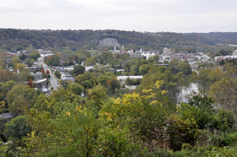 view from Daniel Boone's grave in Frankfort Cemetery