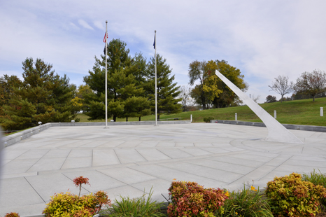 the sundial at Kentucky Vietnam Veterans Memorial