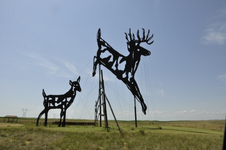 Sculpture entitled Deer Crossing on the Enchanted Highway