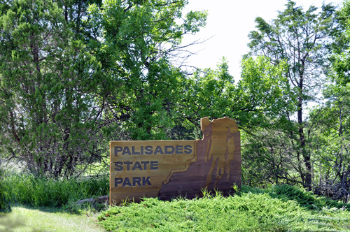 Palisades state Park sign