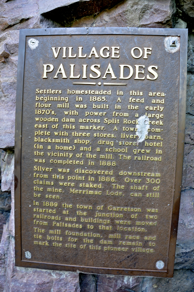 sign about the Village of Palisades