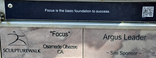 sign: Focus sculpture