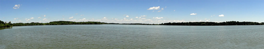 panorama of Albert Lea Lake