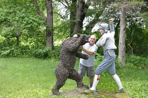Lee Duquette resques the Norwegian Hunter Fighting Bear 