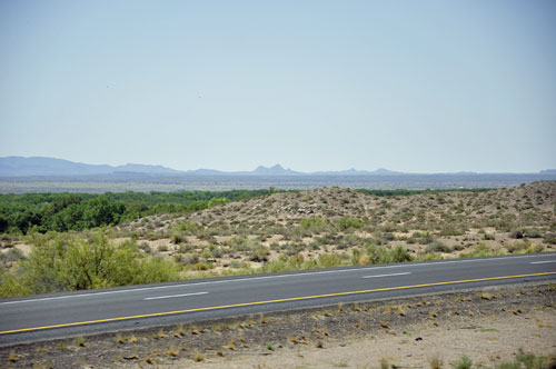 travel scenery between Albuquerque and Las Cruces