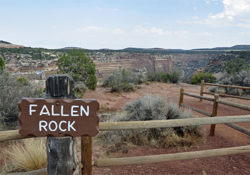 sign: Fallen Rock