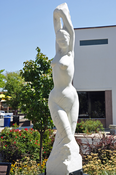 art - lady sculpture