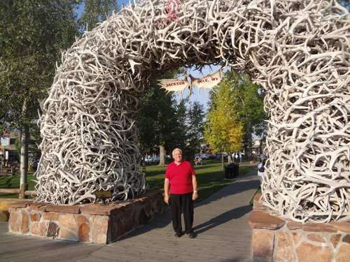 Lee Duquette and the Jackson Hole Antler Arch