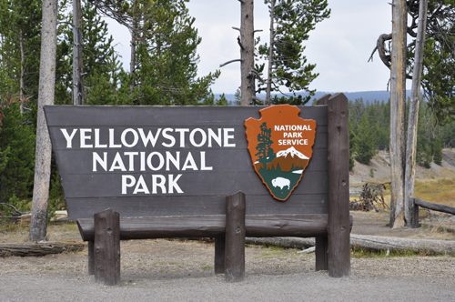 sign: Yellowstone National Park