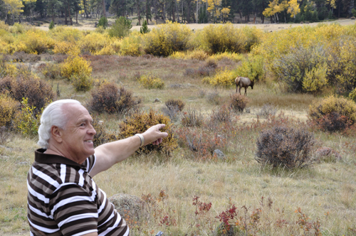 Lee Duuqette shows other people where the elk are at