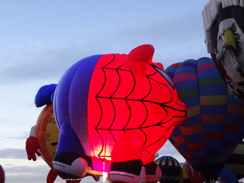 Spyderpig hot air balloon glowing