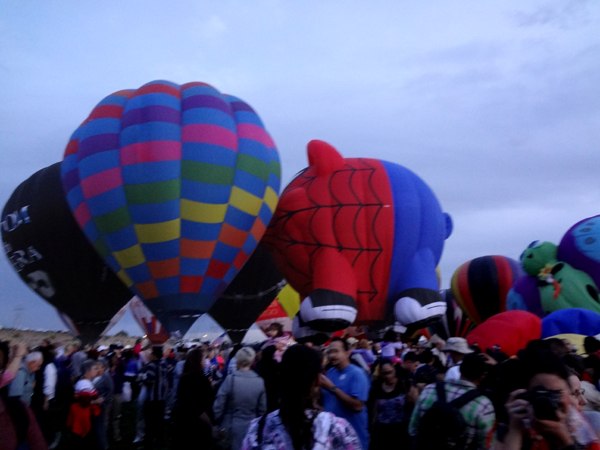 Spyderpig and other hot air balloons