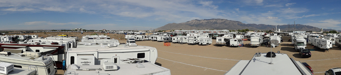 panorama of some of the RVs in the campground