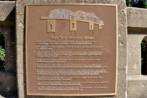sign about the Mark Twain Memorial Bridge