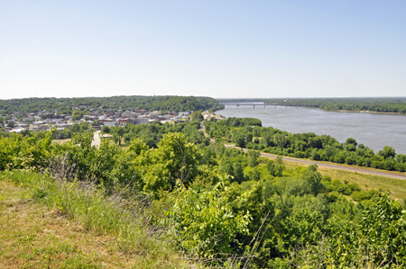 view from Lovver's Leap in Hannibal, Missouri