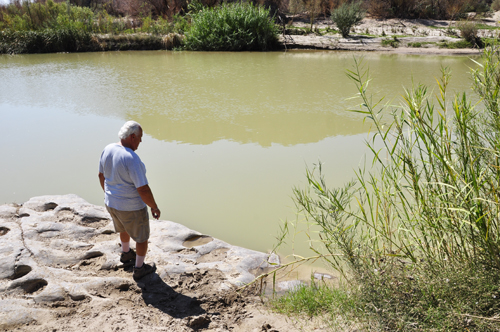 Lee Duquette gets another view of the Rio Grande River