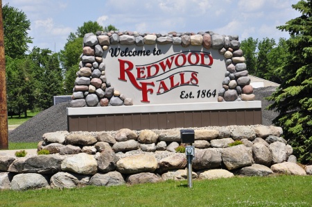 sign: Redwood Falls