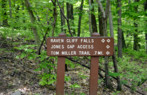 directional sign for Raven Cliff Falls