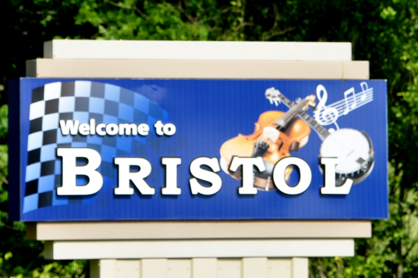 Welcome to Bristol Tennessee sign