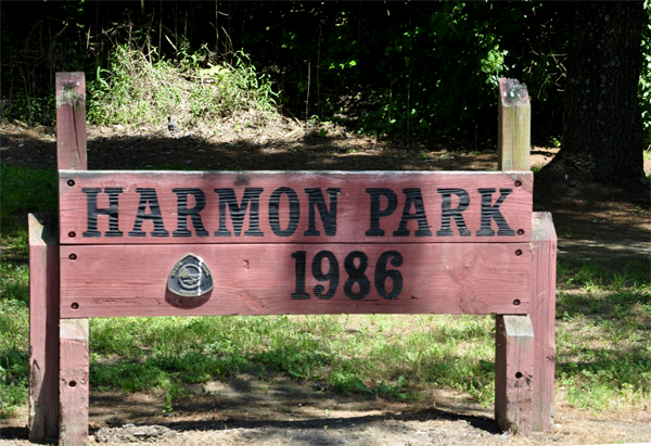 Harmon Park sign
