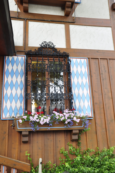 sign: Frankenmuth Bavarian Inn's window
